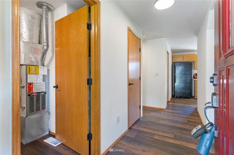729 Tipsoo Loop S, Rainier, WA 98576 photo 5