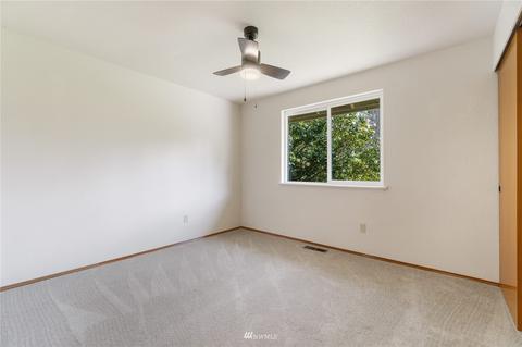 729 Tipsoo Loop S, Rainier, WA 98576 photo 17