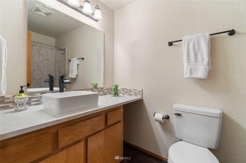 729 Tipsoo Loop S, Rainier, WA 98576 photo 18