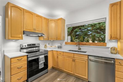 950 86th St N, Seattle, WA 98103 photo 11