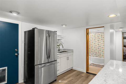 950 86th St N, Seattle, WA 98103 photo 29