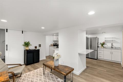 950 86th St N, Seattle, WA 98103 photo 26