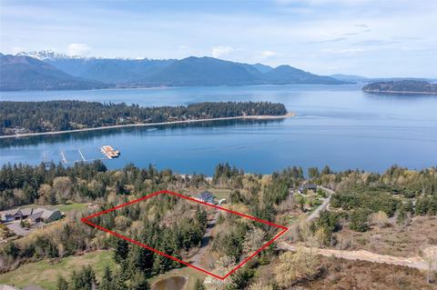 6 Leeward Ave NW, Seabeck, WA 98380