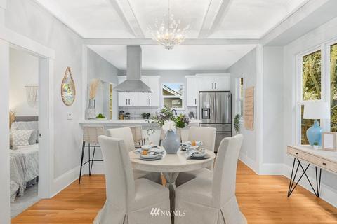 4674 Eastern Ave N, Seattle, WA 98103 photo 9