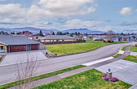130 Royal Loop, Sequim, WA 98382 photo 2