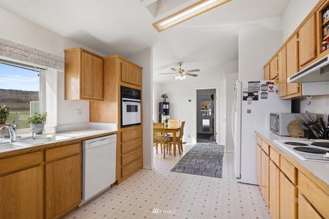 3350 E Taneum Rd, Thorp, WA 98946 photo 14