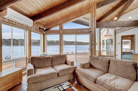 8078 Sandy Hook Dr, Clinton, WA 98236 photo 4