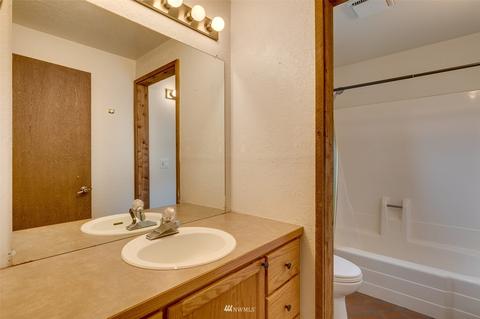 8078 Sandy Hook Dr, Clinton, WA 98236 photo 14