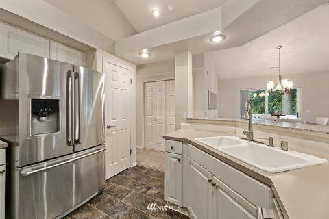 606 228th St SW #J-203, Bothell, WA 98021 photo 10