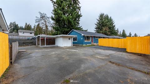 1017 Pecks Dr, Everett, WA 98203 photo 2