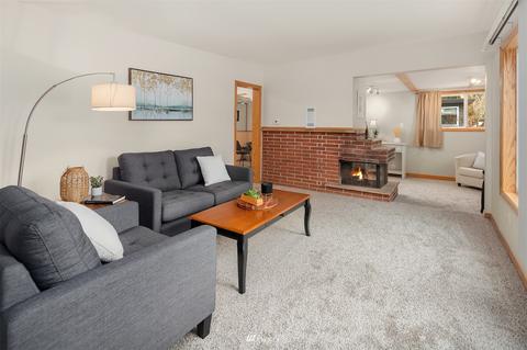 1027 Walnut St, Edmonds, WA 98020 photo 4