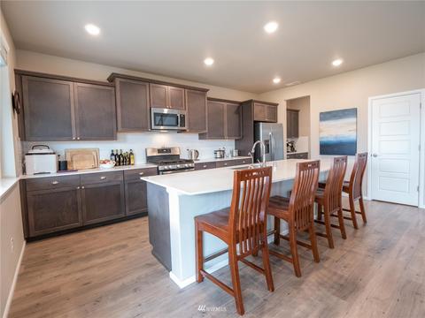 740 Mckinley St, Enumclaw, WA 98022 photo 3