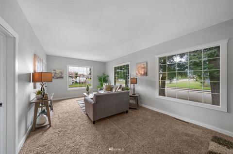 1449 Davis Ave, Enumclaw, WA 98022 photo 3