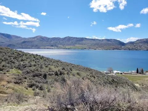 200 Viewland Way, Chelan, WA 98816