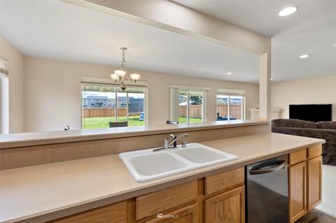 212 Icey St SW, Orting, WA 98360 photo 12