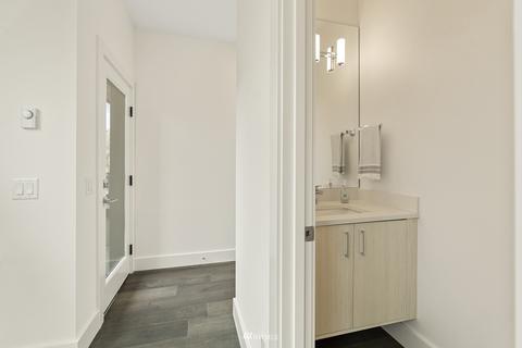 1622 E Thomas St, Seattle, WA 98112 photo 33