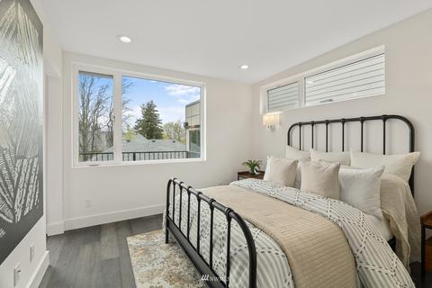 1622 E Thomas St, Seattle, WA 98112 photo 23