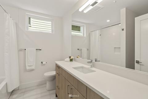 1622 E Thomas St, Seattle, WA 98112 photo 4