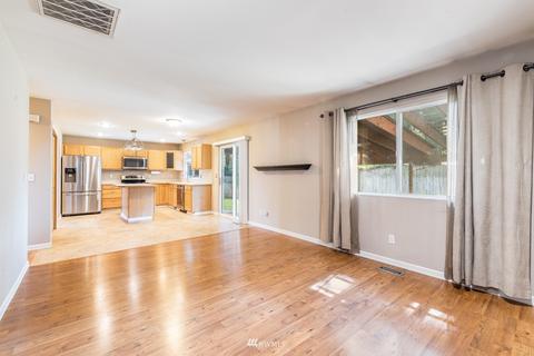 4710 215th Street Ct E, Spanaway, WA 98387 photo 9