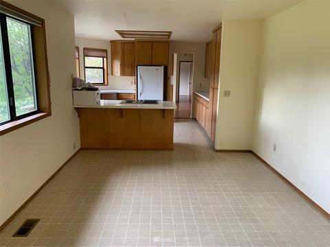 240 Dungeness Mdws, Sequim, WA 98382 photo 8