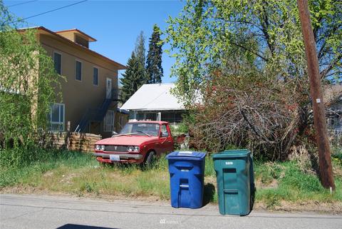 214 E Chelan Ave, Chelan, WA 98816 photo 4