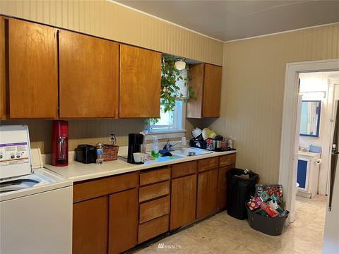 214 E Chelan Ave, Chelan, WA 98816 photo 6