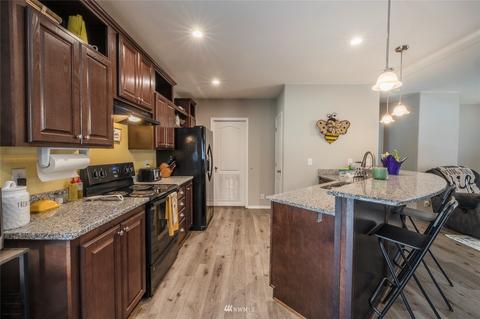 281 E Rasor Rd, Belfair, WA 98528 photo 2