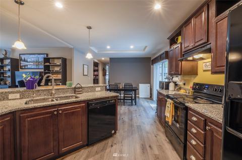 281 E Rasor Rd, Belfair, WA 98528 photo 3