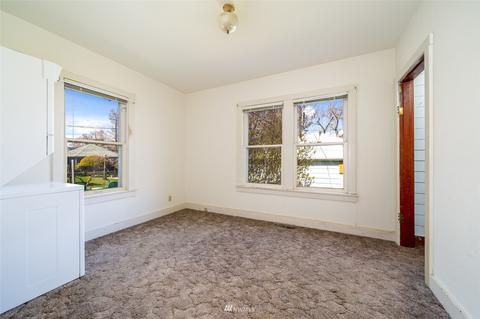 325 E Okanogan Ave, Chelan, WA 98816 photo 13