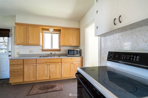 325 E Okanogan Ave, Chelan, WA 98816 photo 9