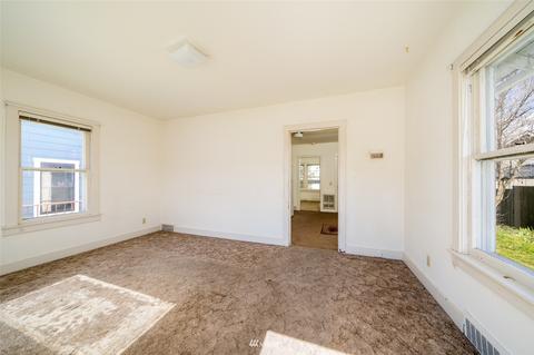 325 E Okanogan Ave, Chelan, WA 98816 photo 6