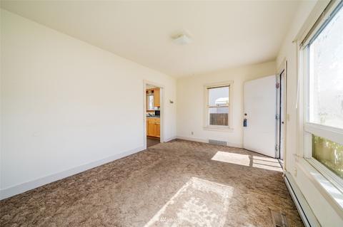 325 E Okanogan Ave, Chelan, WA 98816 photo 5