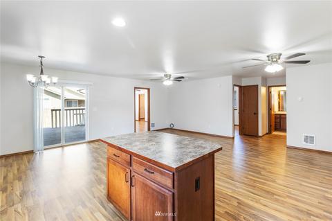 725 206th St E, Spanaway, WA 98387 photo 9