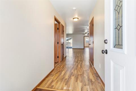 725 206th St E, Spanaway, WA 98387 photo 5