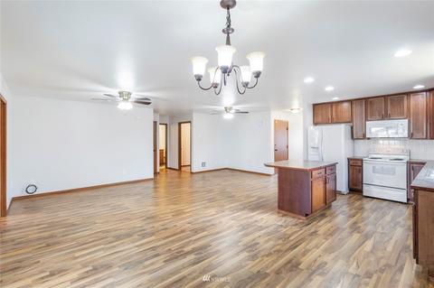 725 206th St E, Spanaway, WA 98387 photo 11