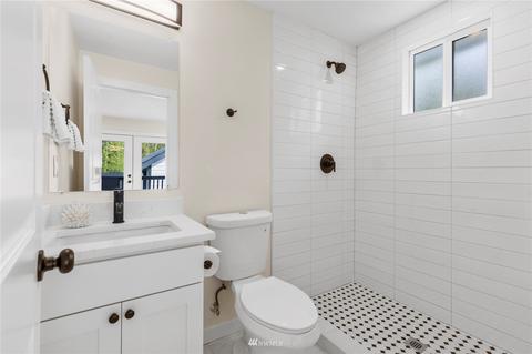 5627 SW 26th Ave, Seattle, WA 98106 photo 13