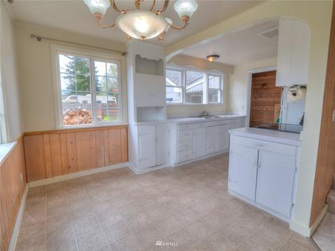 2070 Roosevelt Ave, Enumclaw, WA 98022 photo 6