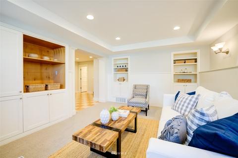 2736 Broadway E, Seattle, WA 98102 photo 34