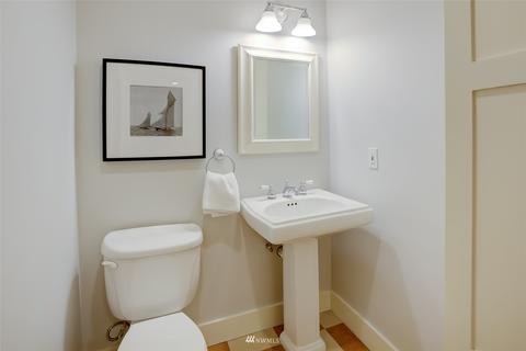 2736 Broadway E, Seattle, WA 98102 photo 35