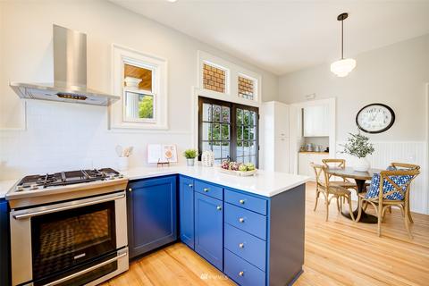 2736 Broadway E, Seattle, WA 98102 photo 10