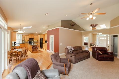 4414 240th St E, Spanaway, WA 98387 photo 7