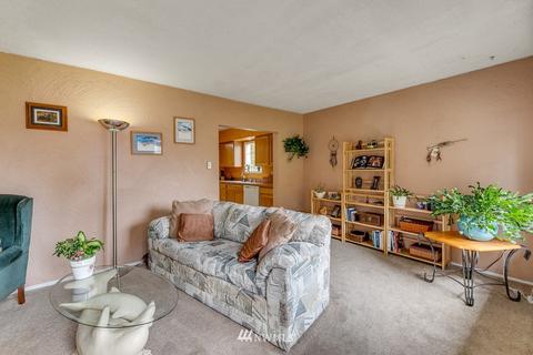 7404 Lower Ridge Rd, Everett, WA 98203 photo 3