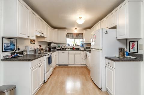 703 705 3rd St, Steilacoom, WA 98388 photo 17