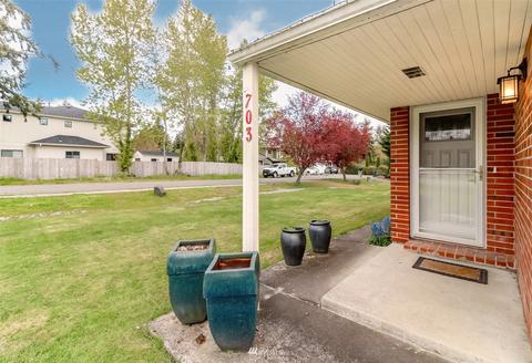 703 705 3rd St, Steilacoom, WA 98388 photo 7