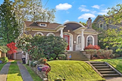 2425 E Calhoun St, Seattle, WA 98112 photo 1