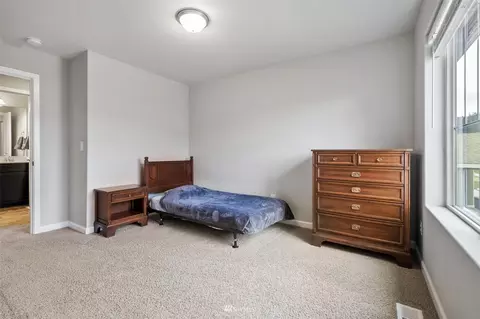 977 Petersen Dr E, Enumclaw, WA 98022 photo 27