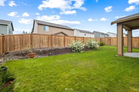 977 Petersen Dr E, Enumclaw, WA 98022 photo 5