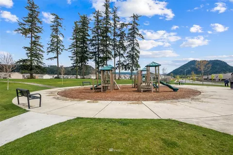 977 Petersen Dr E, Enumclaw, WA 98022 photo 33