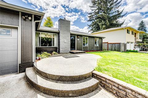 612 221st St SW, Bothell, WA 98021 photo 2
