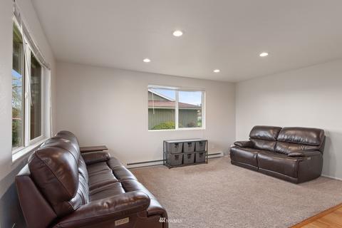 115 W 4th St, Everson, WA 98247 photo 5